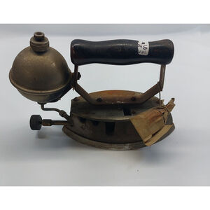 Vintage Primitive Gasoline Flat Sad Iron Press Country Decor